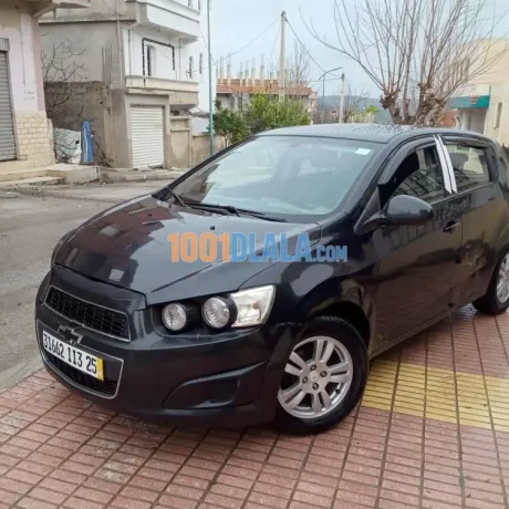 chevrolet-sonic-2013-image-3