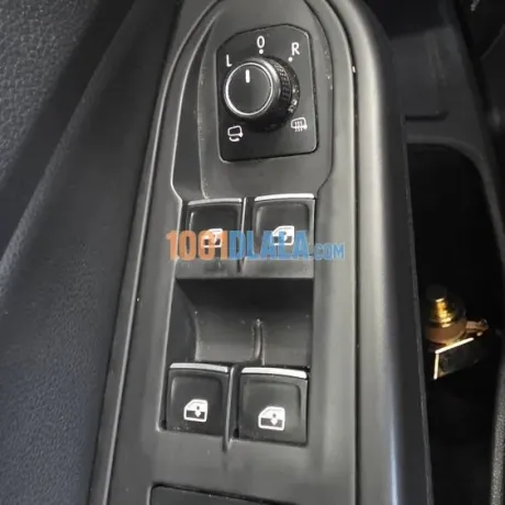 volkswagen-golf-8-gtd-2022-image-11