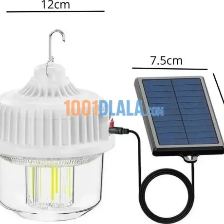 lamp-camping-avec-un-petit-panneau-de-solaire-image-4